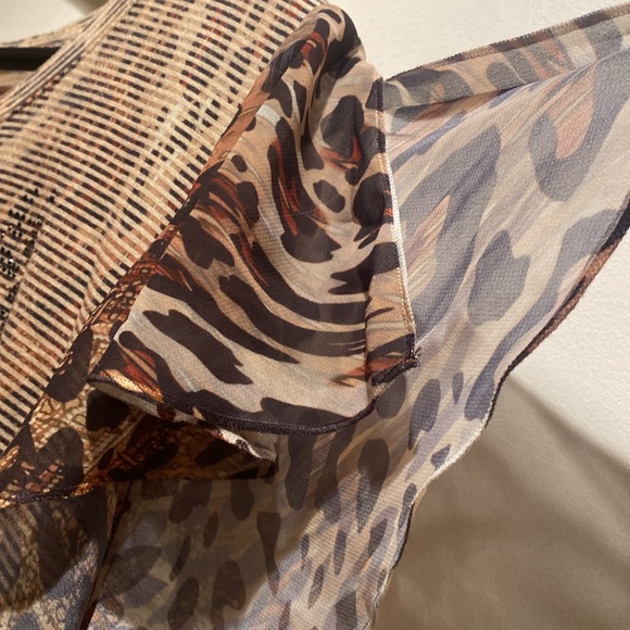 Chico’s blouse size 1? I’d say Lg - Picture 3 of 8